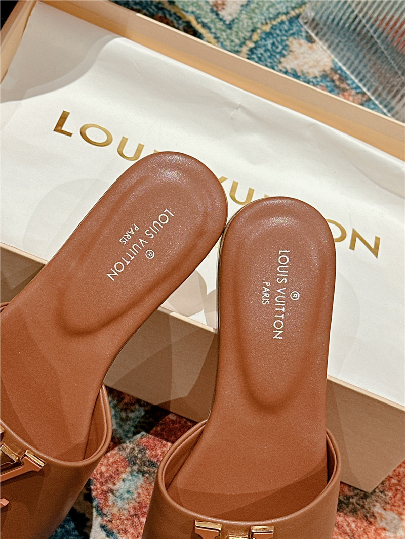 l0vis Vvtt0n lv flat sandals best replica shoes website