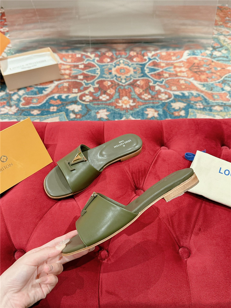 l0vis Vvtt0n lv flat sandals best replica shoes website