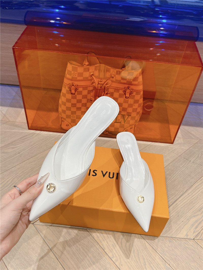 l0vis Vvtt0n lv pointed toe high heel sandals replica shoes