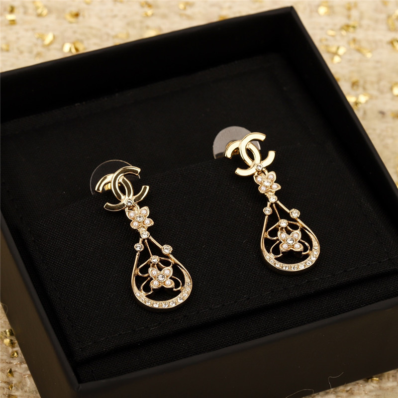 Ch**el small flower double c earrings