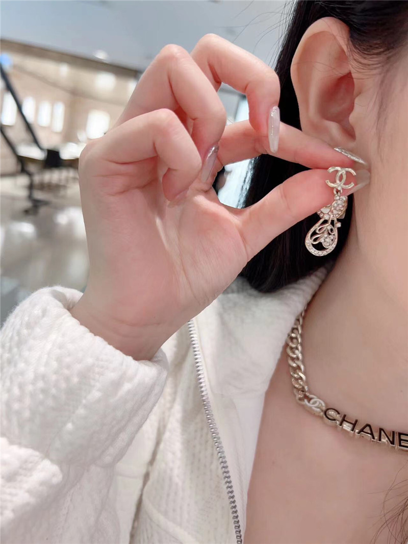 Ch**el small flower double c earrings
