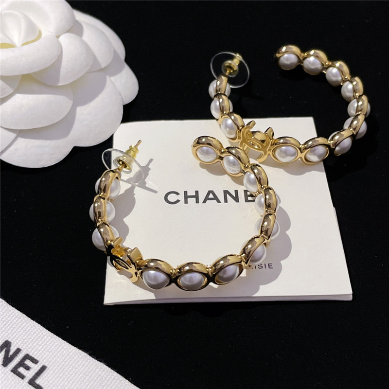 Ch**el small fragrant earrings