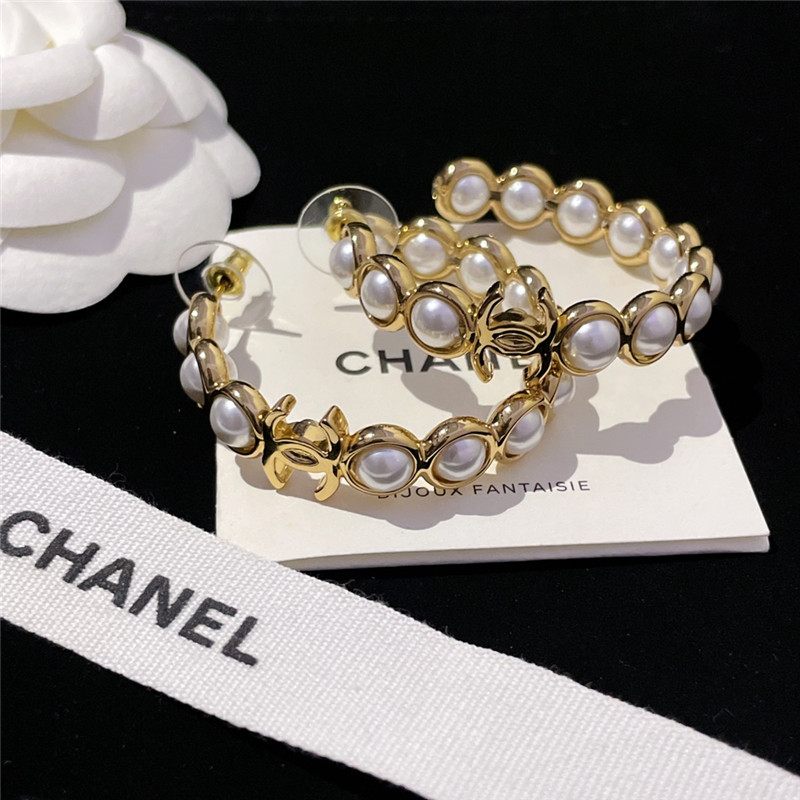 Ch**el small fragrant earrings