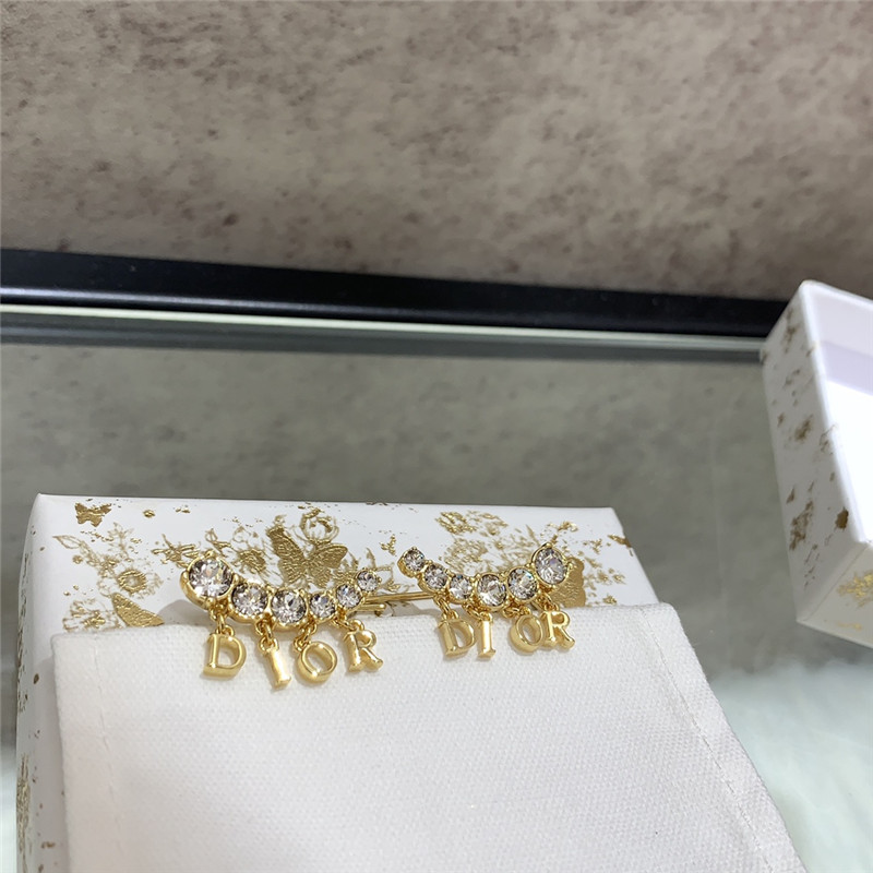 D10r left and right letter earrings