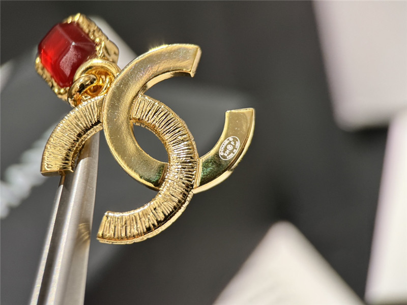 ch**el red D1am0nd gold edge lava earrings