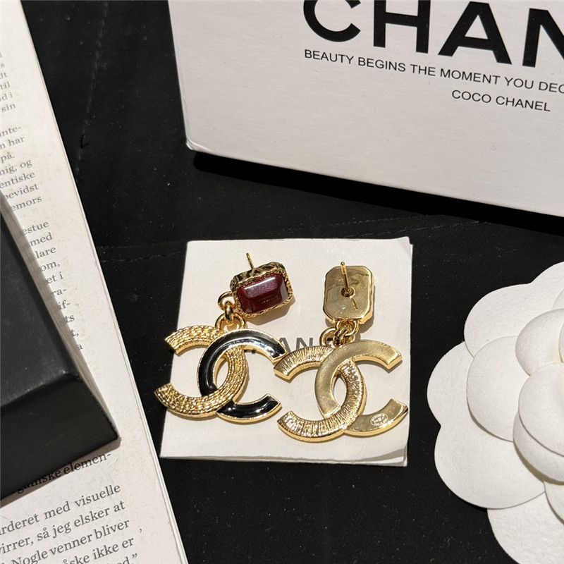ch**el red D1am0nd gold edge lava earrings