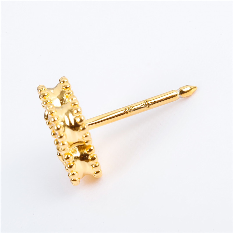 M1um1u single flower earrings