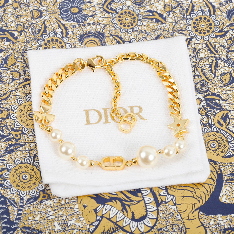 D10r pearl chain bracelet