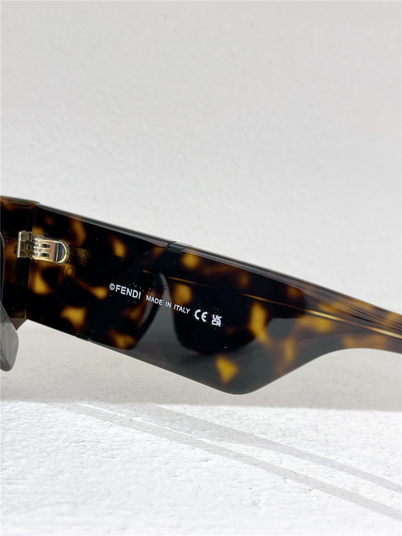 F**di diagonal sunglasses