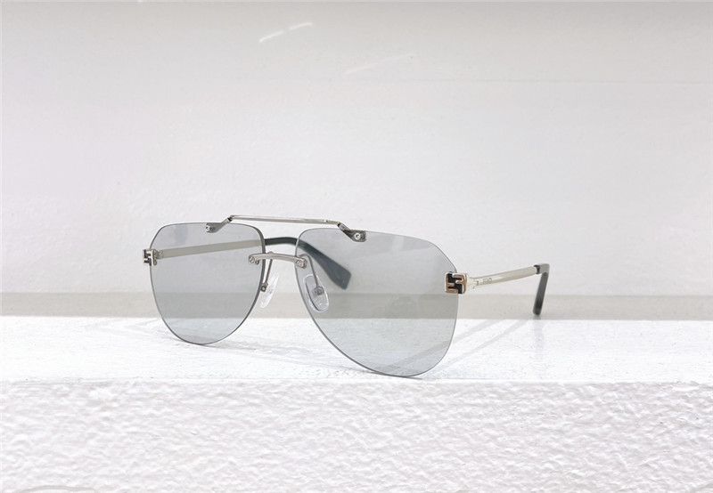 F**di fashionable aviator sunglasses