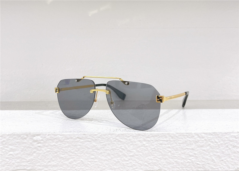F**di fashionable aviator sunglasses