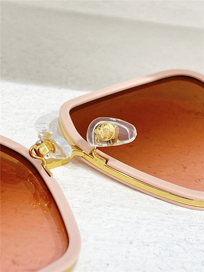 Ch**el fashionable sunglasses