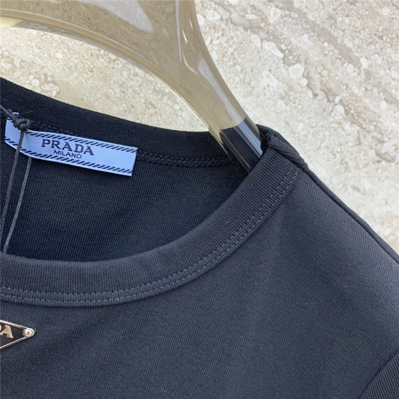 Pra*a triangle logo short sleeve t-shirt replica clothing sites