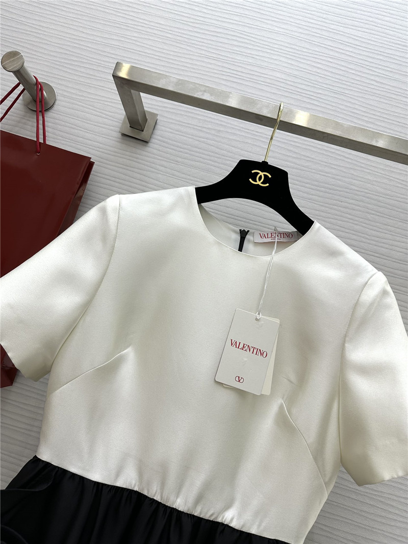 Va1e*ntin0 contrast rose short-sleeved dress replica d&g clothing