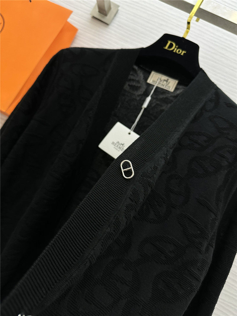 H**me5 jacquard v-neck cardigan in black