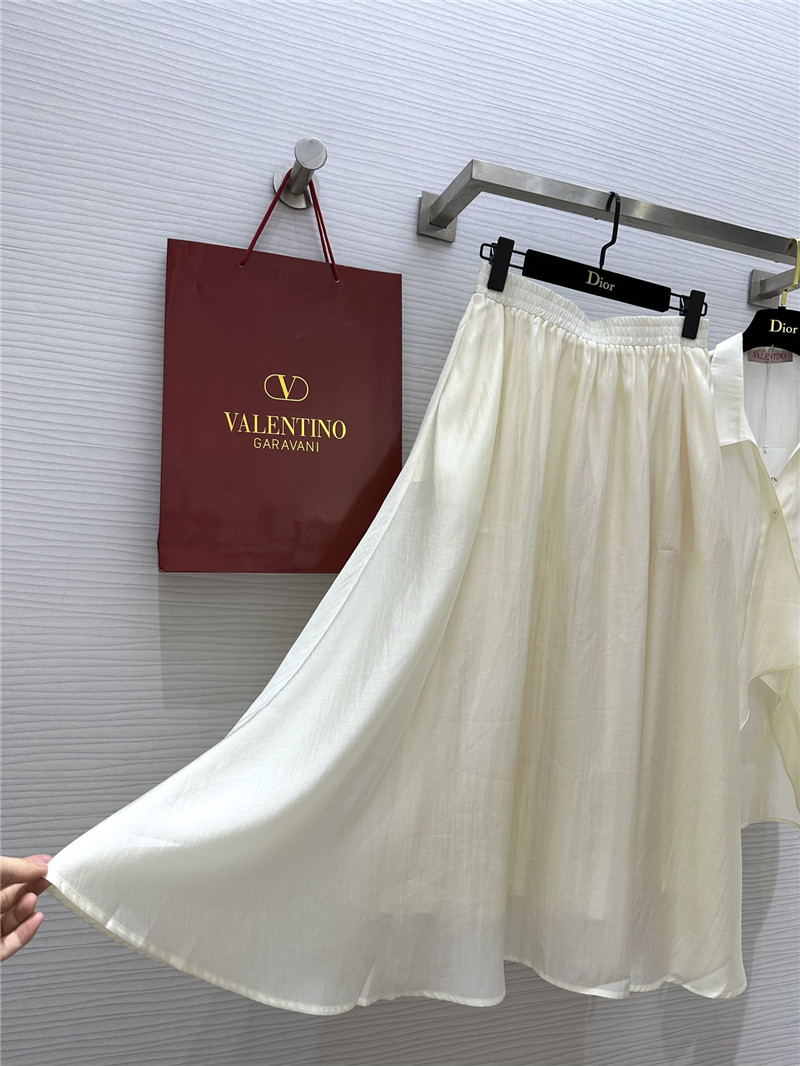 Va1e*ntin0 irregular strappy shirt + a hem skirt suit replica clothing