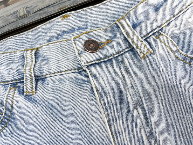 The R0w ripped jeans replica d&g clothing