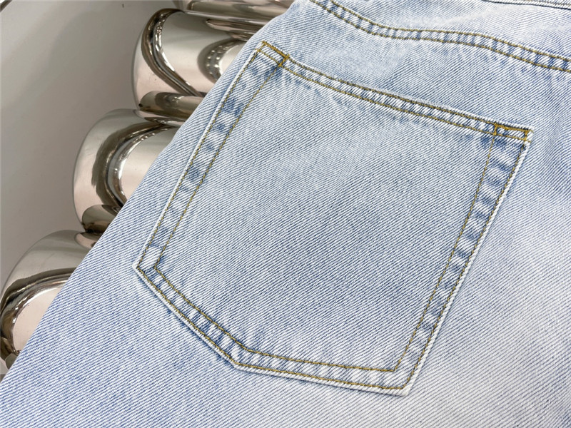 The R0w ripped jeans replica d&g clothing