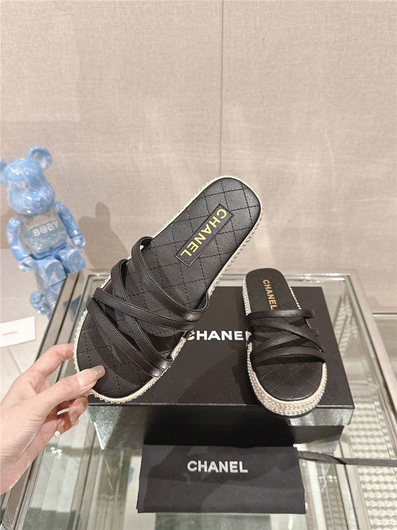 Ch**el cross leather platform slippers black