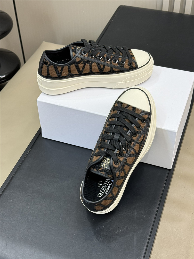 Va1e*ntin0 brown canvas flat sneakers