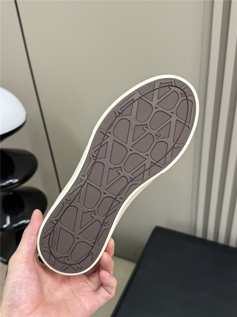 Va1e*ntin0 brown canvas flat sneakers