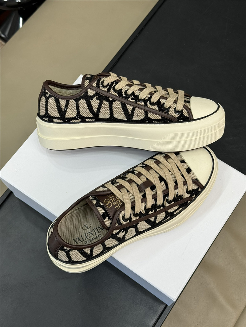 Va1e*ntin0 gray canvas flat sneakers