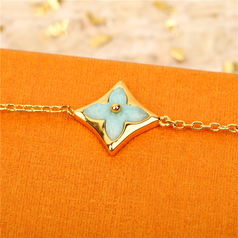 l0vis Vvtt0n lv necklace sweater chain