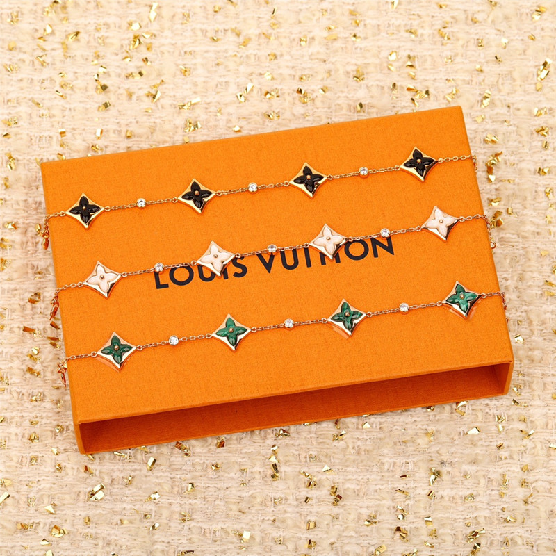 l0vis Vvtt0n lv four flower bracelet