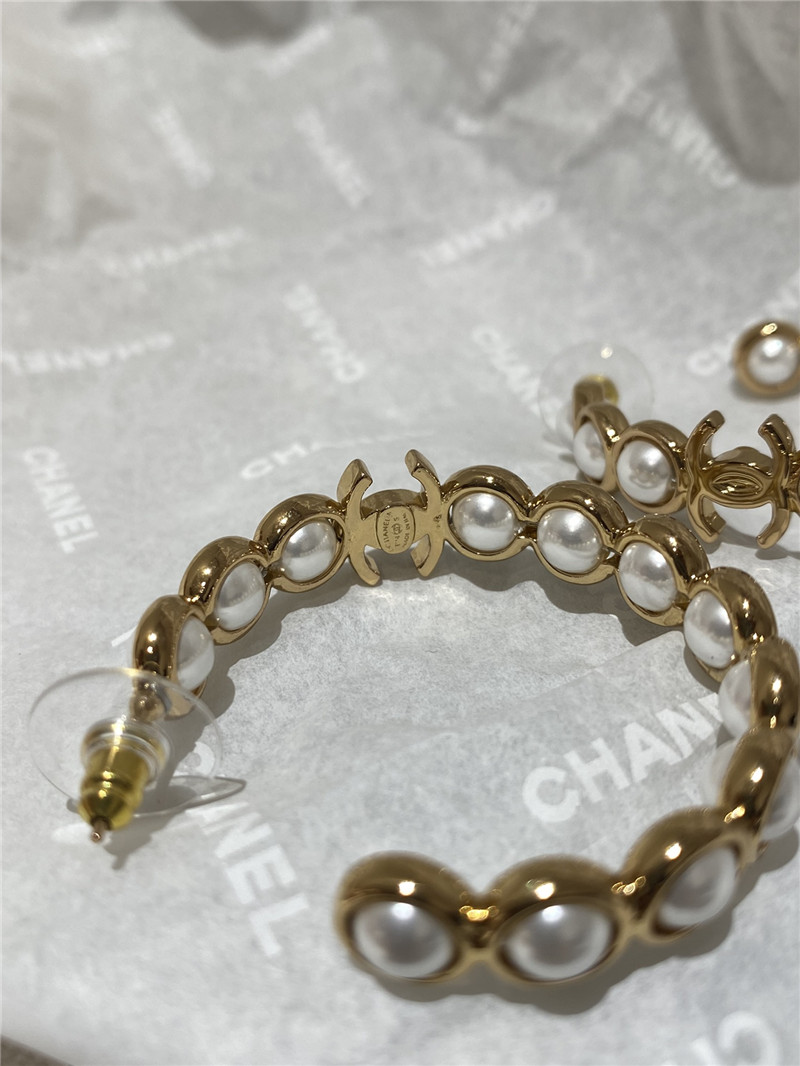 Ch**el round hoop pearl earrings