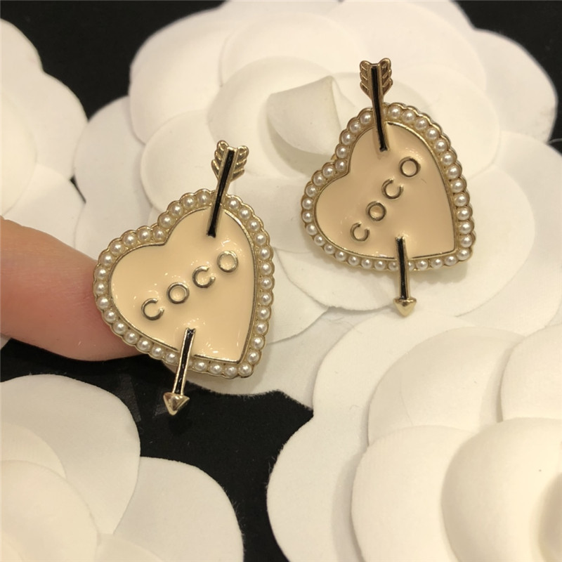 Ch**el medieval heart pearl earrings
