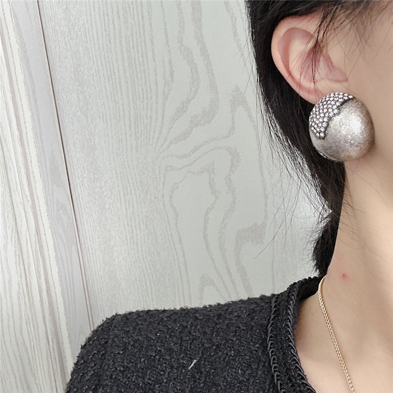 Y51 vintage earrings