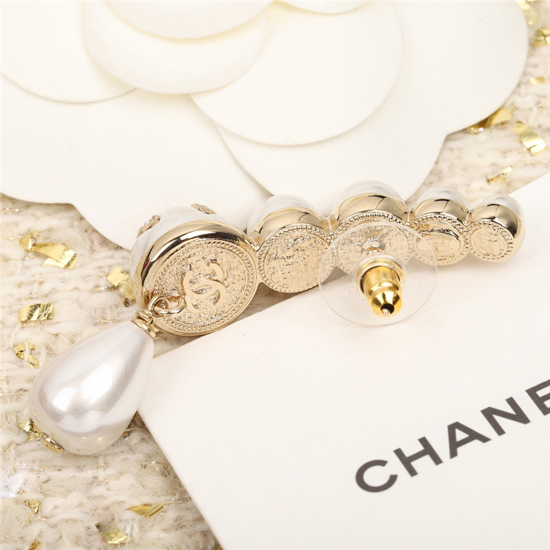 Ch**el pearl double c stud earrings