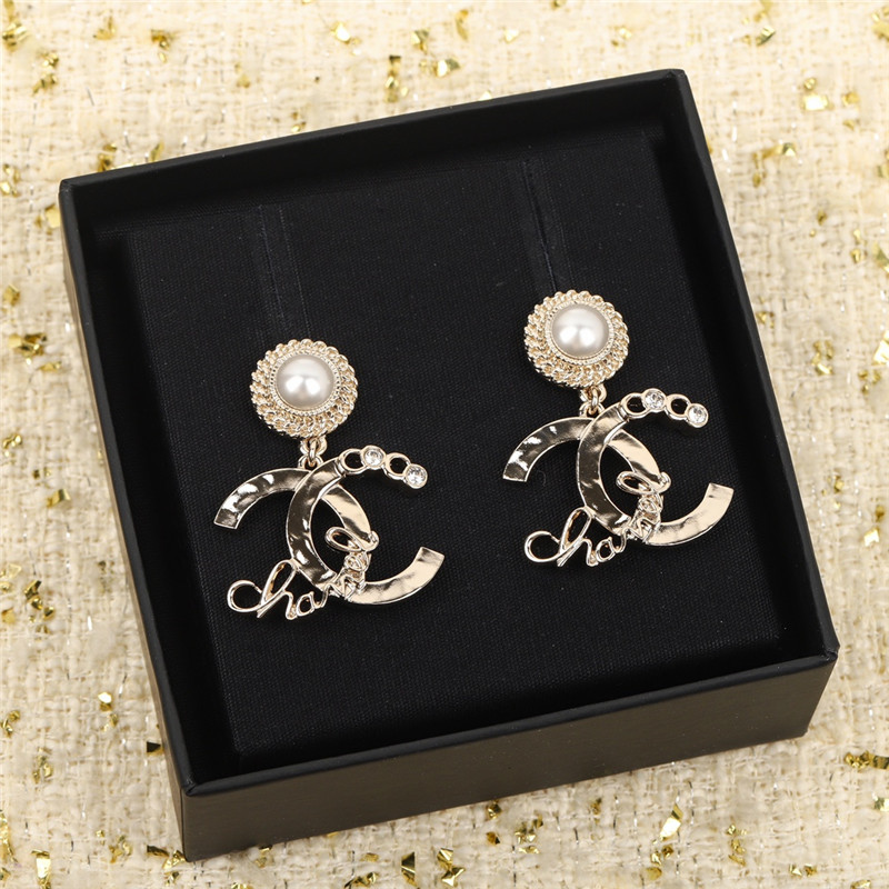 Ch**el double c earrings