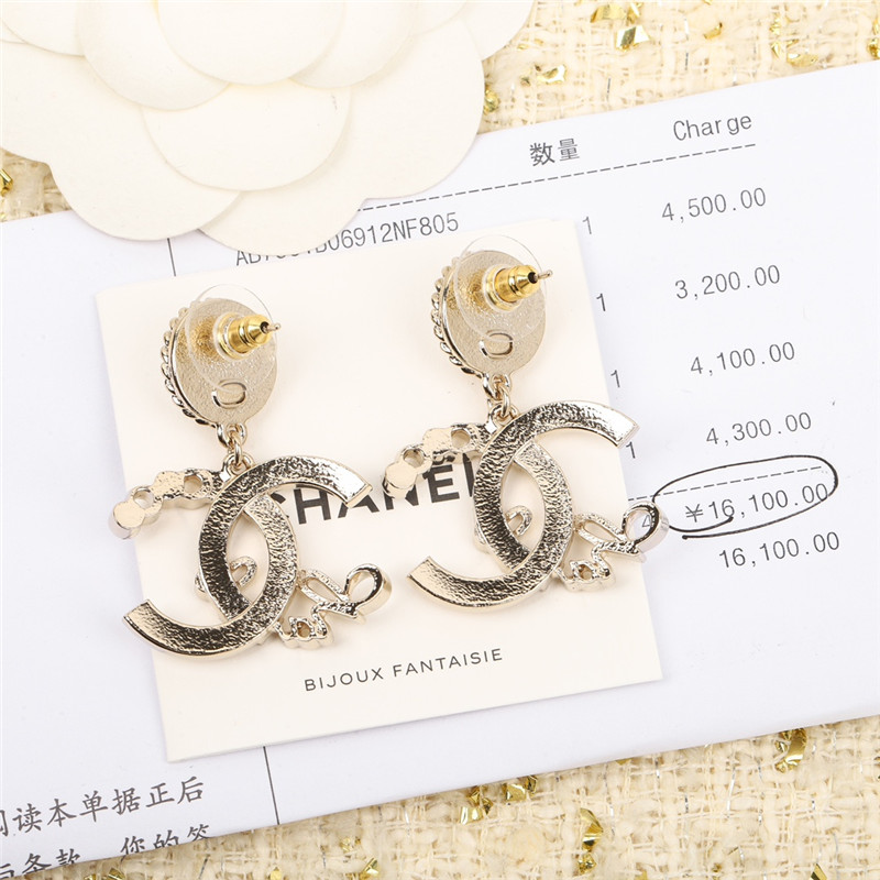 Ch**el double c earrings
