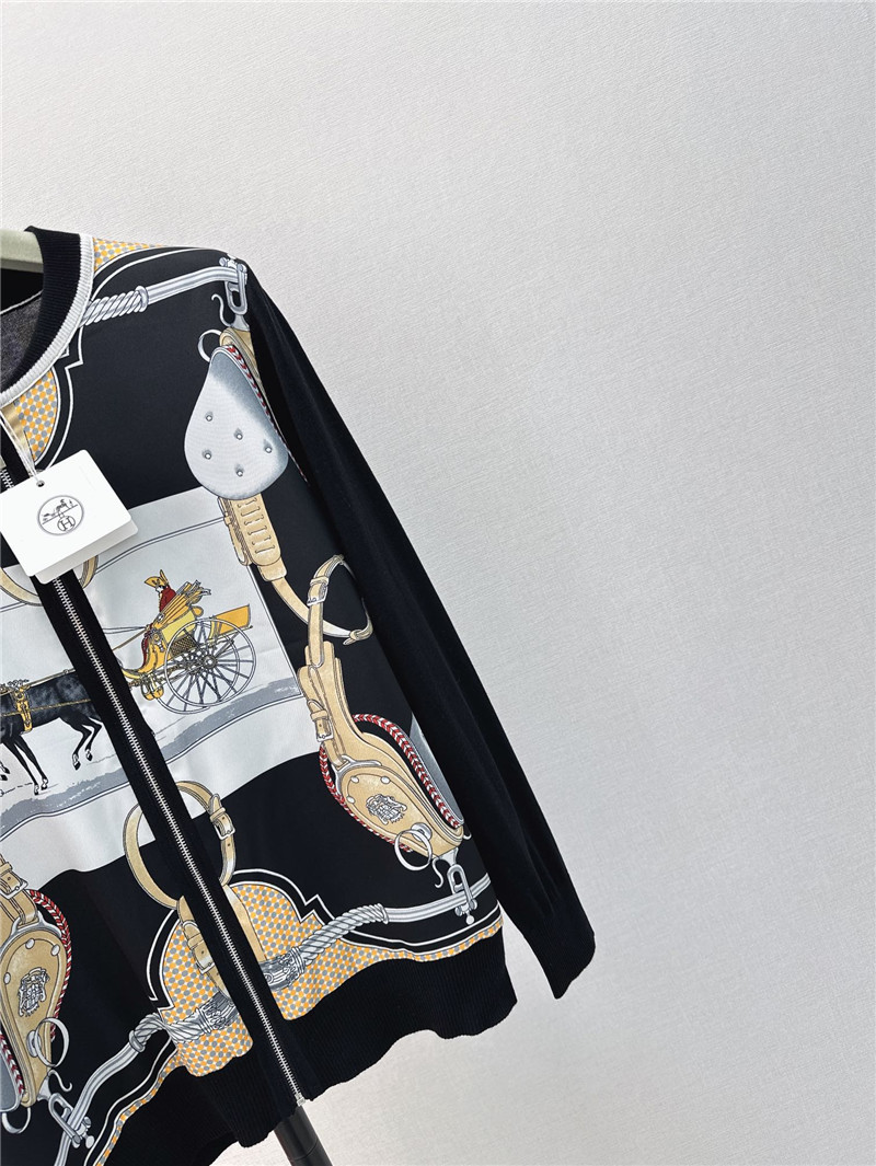 H**me5 horse printed cardigan in black