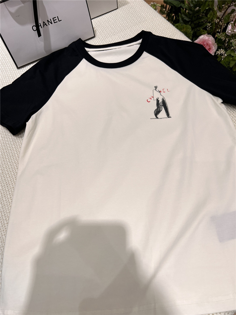 Ch**el secondhand hand-painted raglan t-shirt replica clothes