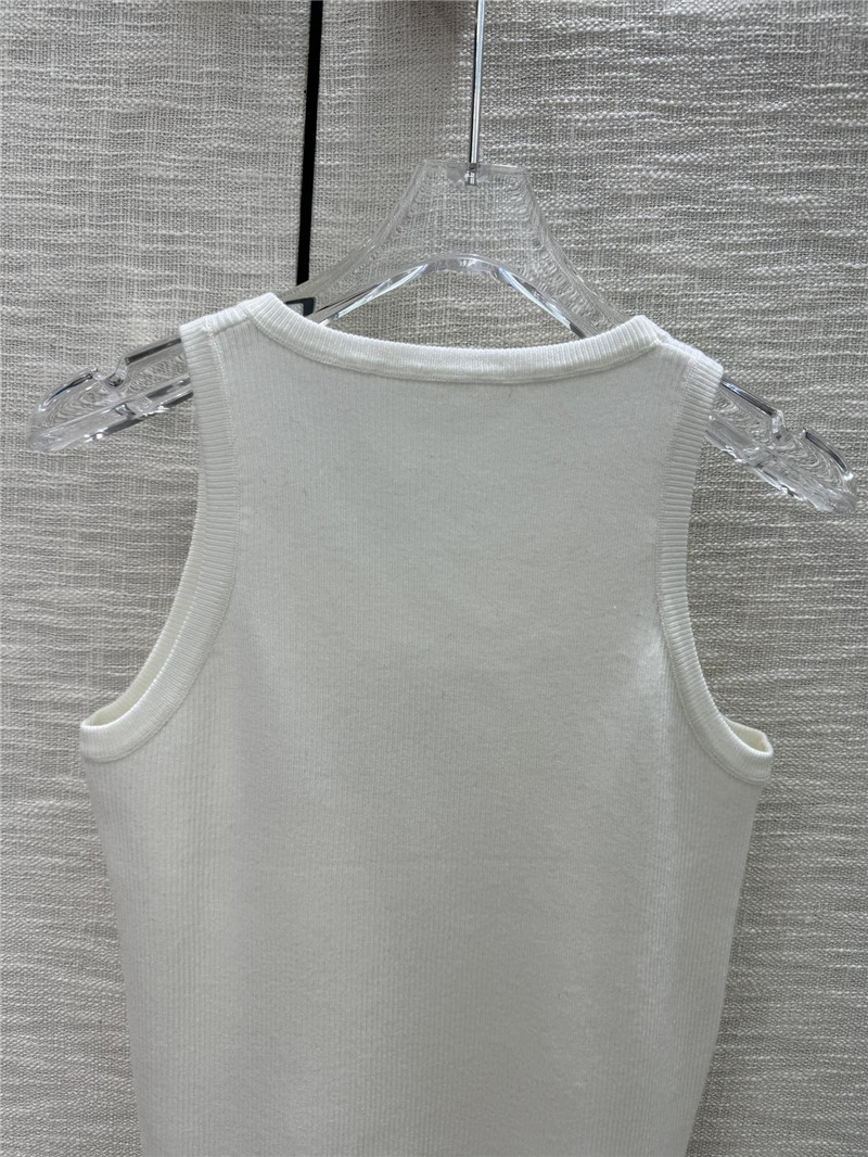M1um1u gold thread logo knitted vest replicas clothes