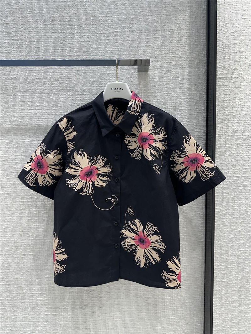 Pra*a black floral print short sleeve shirt replicas clothes
