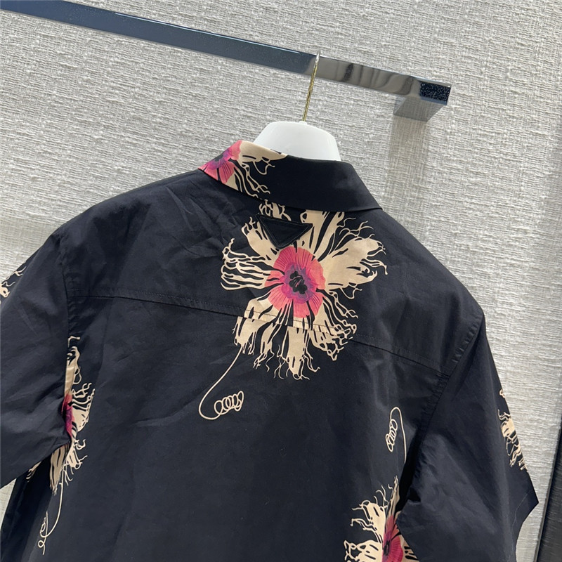 Pra*a black floral print short sleeve shirt replicas clothes