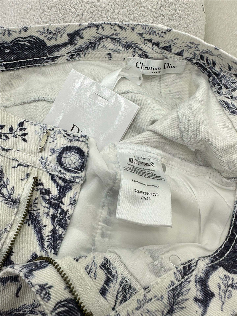 D10r new skirt cheap replica designer clothes