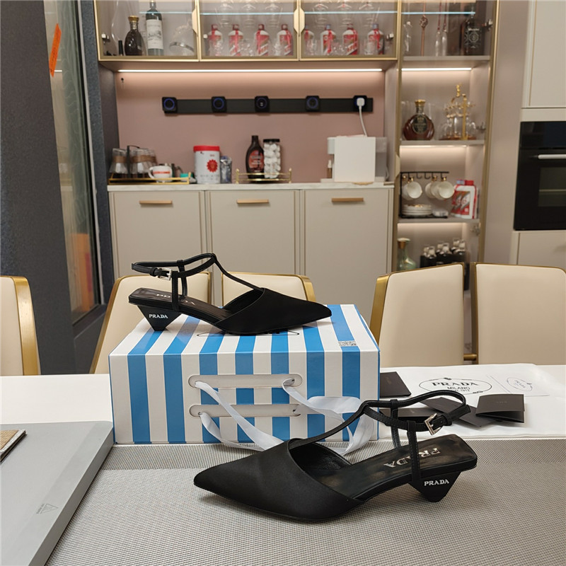 Pra*a leather slingback pumps in black