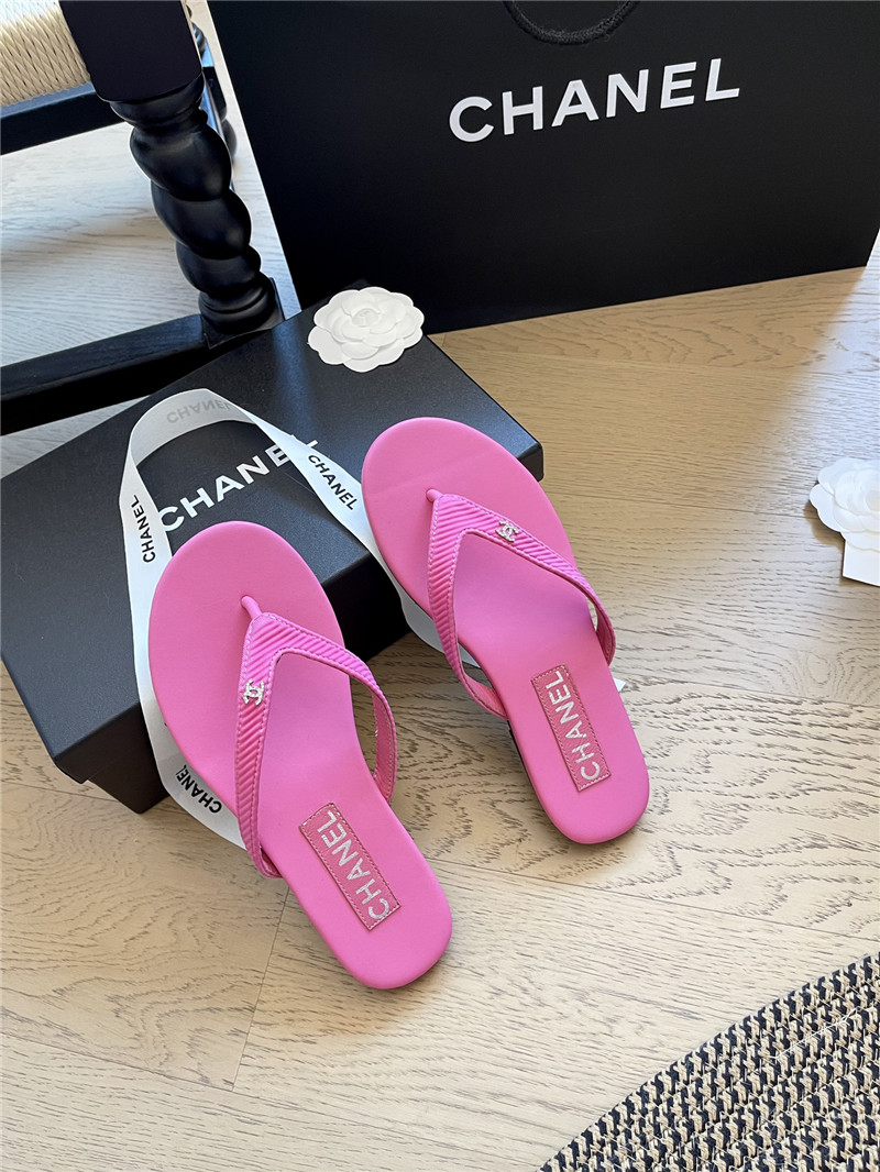 Ch**el flat fuchsia flip flops