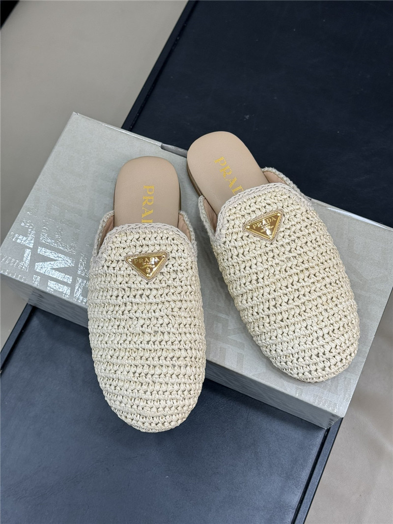 Pra*a crochet mules beige