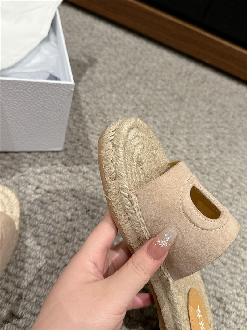 D10r cd suede espadrille slides beige