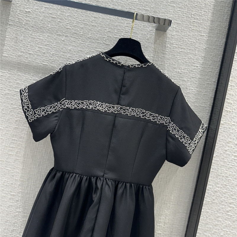 D10r butterfly disc flower embroidery dress replica clothes