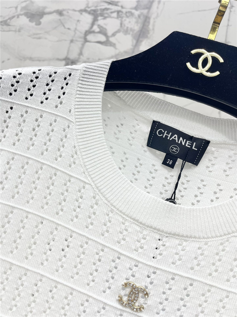 Ch**el logo hollow knitted t-shirt in white
