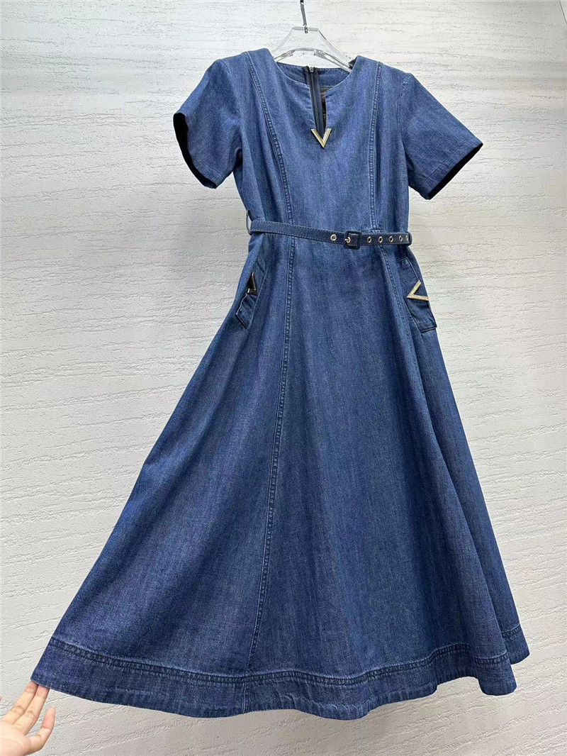 Va1e*ntin0 waist-cinching dress replica clothing