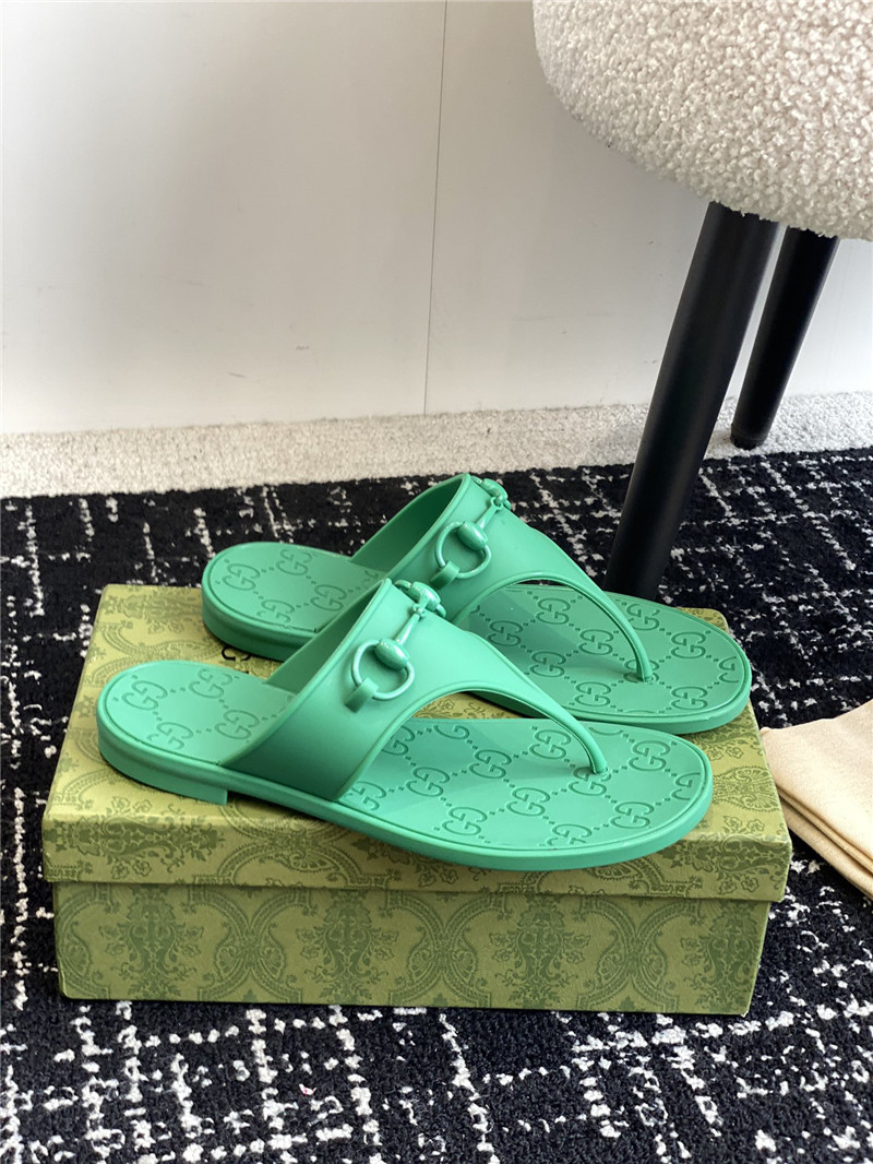 Gvc*1 horsebit thong sandals in green