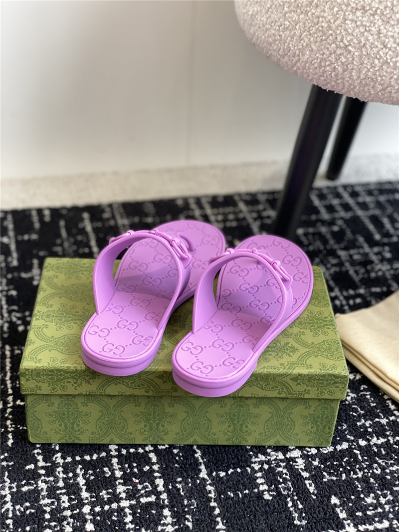 Gvc*1 horsebit thong sandals in purple