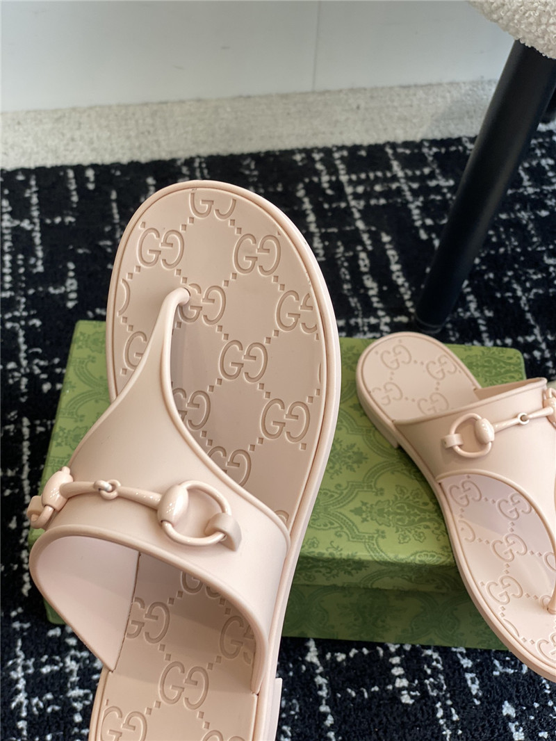 Gvc*1 horsebit thong sandals in beige